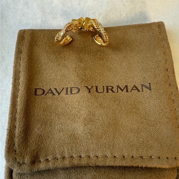 David Yurman 18k Petite Infinity Hoop Diamond Earrings - Picture 3 of 7